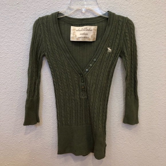 NEW Green Knit Top - Picture 1 of 3